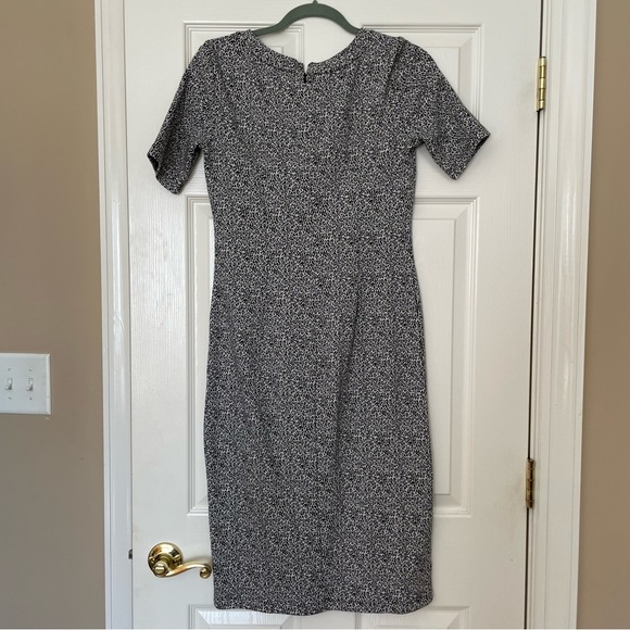 Loft stretchy leopard print midi dress with slit, size 2 - Picture 5 of 5